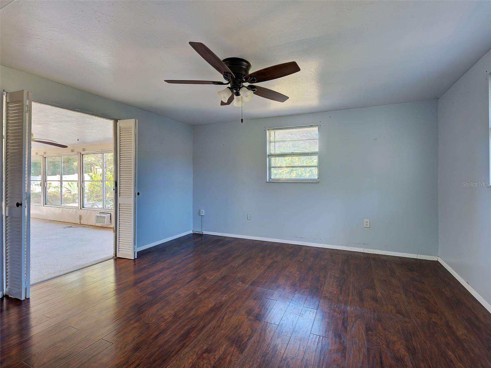 Image 36 of 52 For 5984 Diana Road