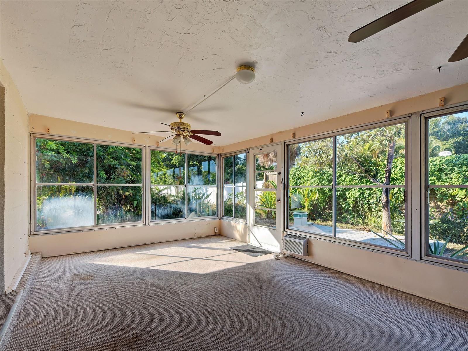 Image 39 of 52 For 5984 Diana Road