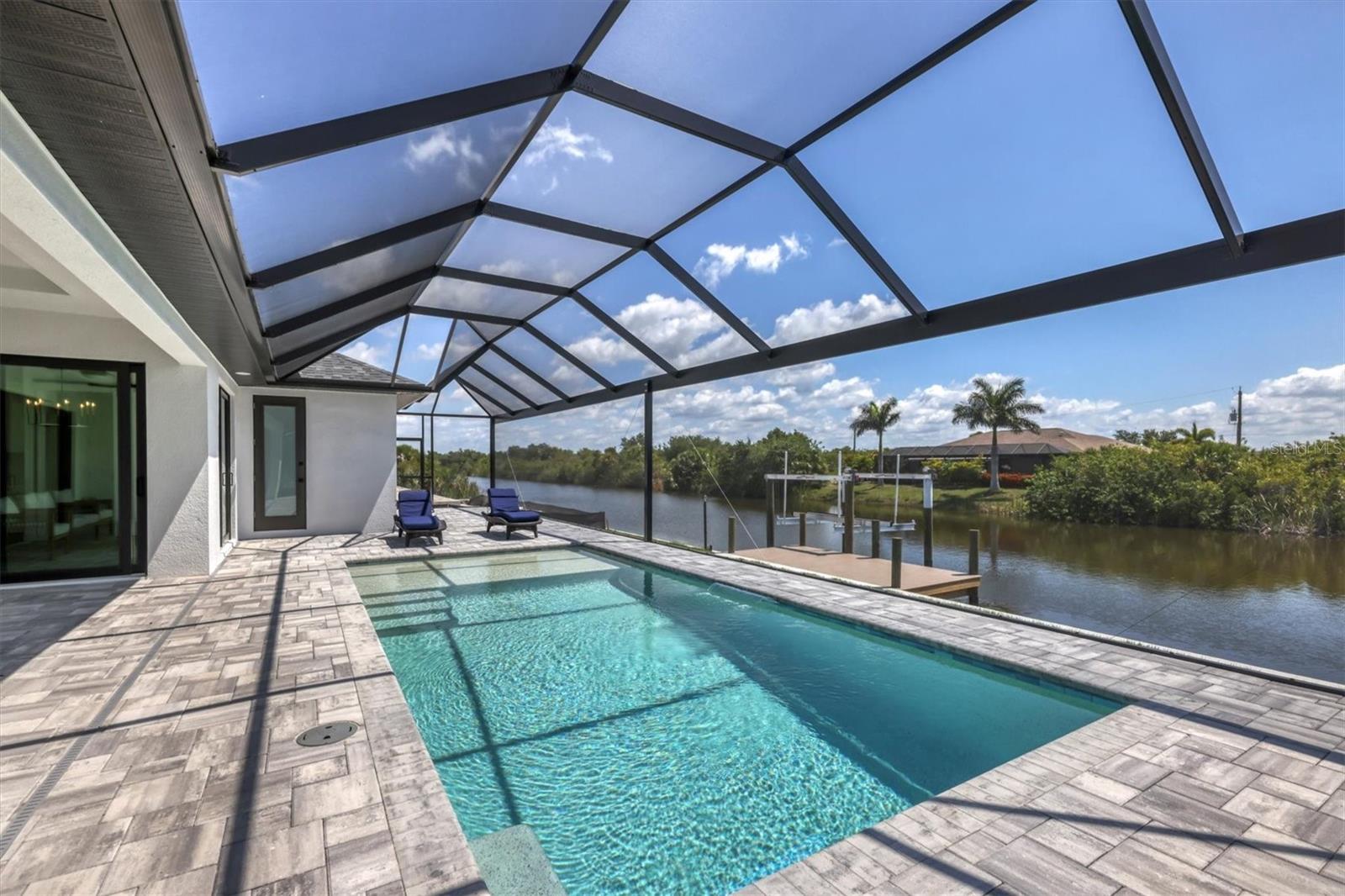 Image 19 of 19 For 9364 Miami  