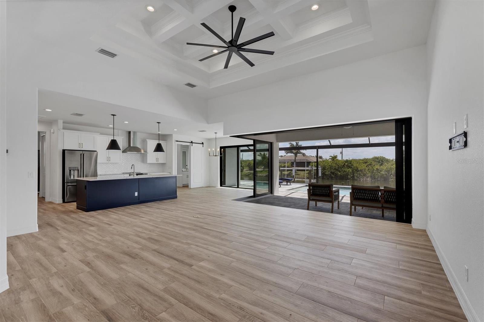 Image 3 of 19 For 9364 Miami  