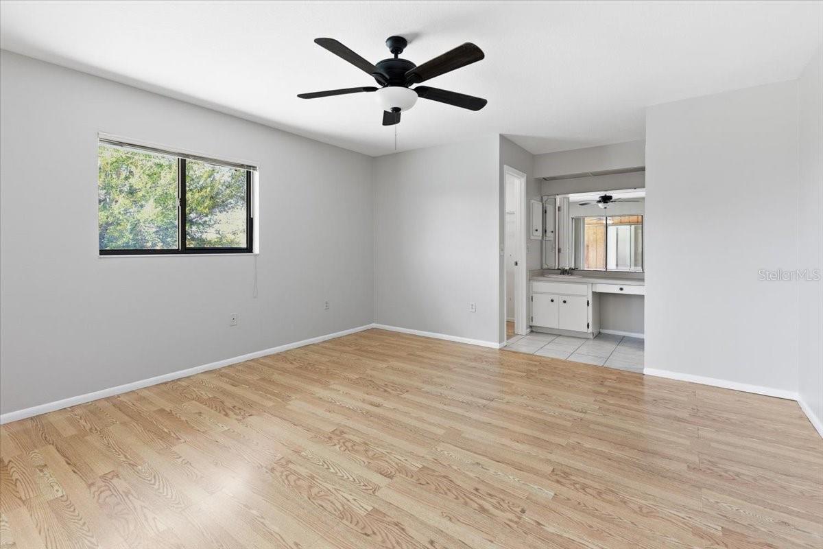 Image 11 of 26 For 7047 Halifax Street