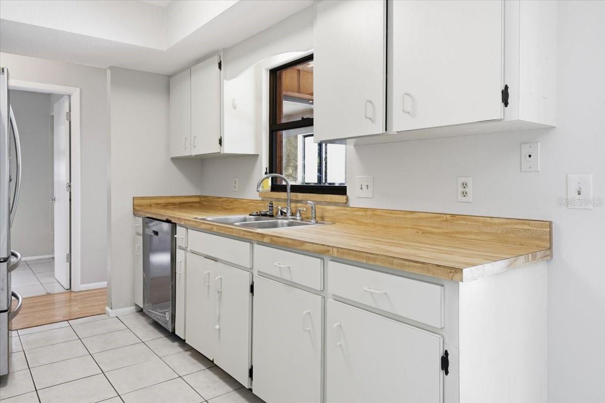 Image 7 of 26 For 7047 Halifax Street