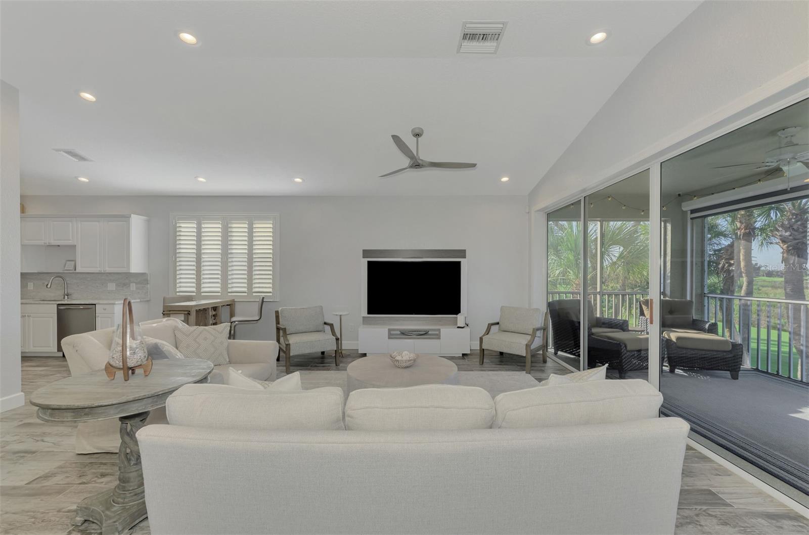 Image 15 of 81 For 3303 Grand Vista Court 201