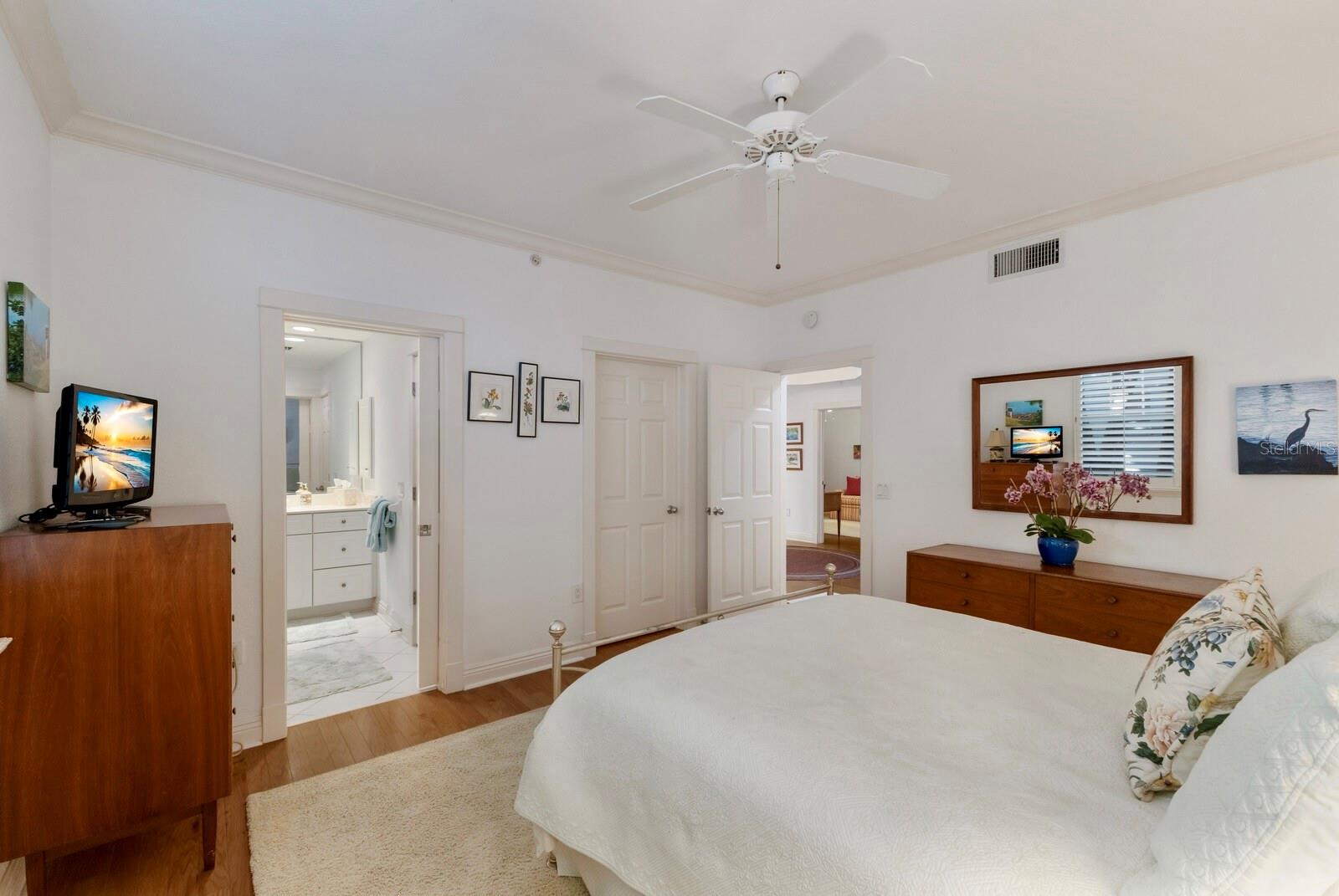 Image 28 of 79 For 831 Harborshore Drive 1