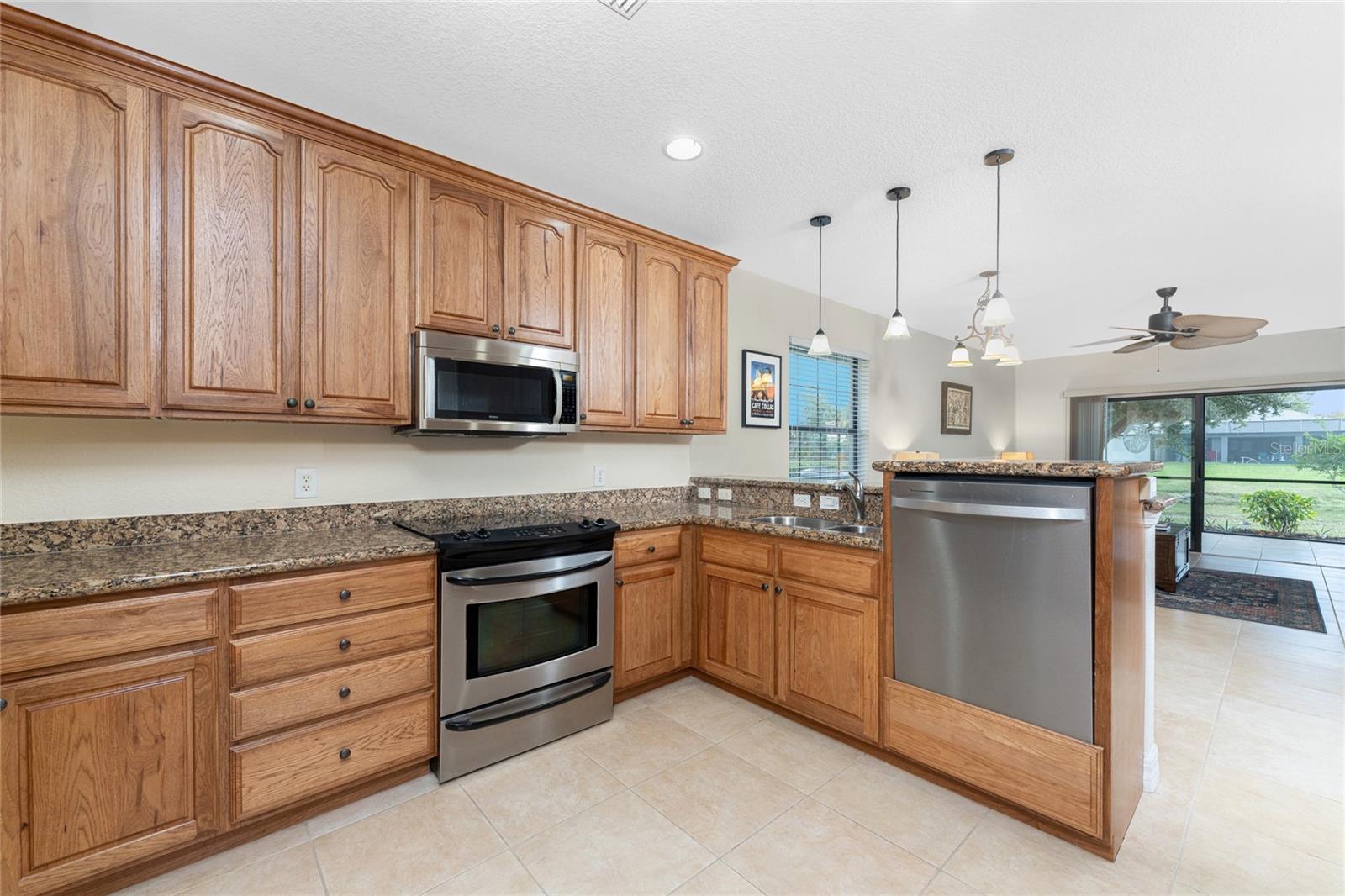 Image 18 of 58 For 352 Boundary Boulevard 352l