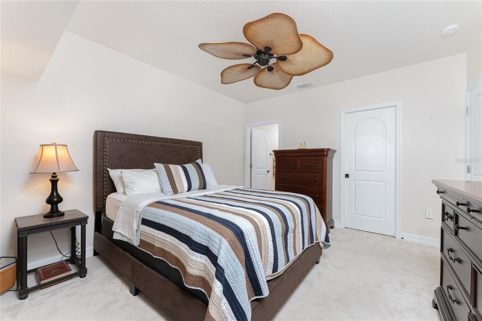 Image 25 of 58 For 352 Boundary Boulevard 352l