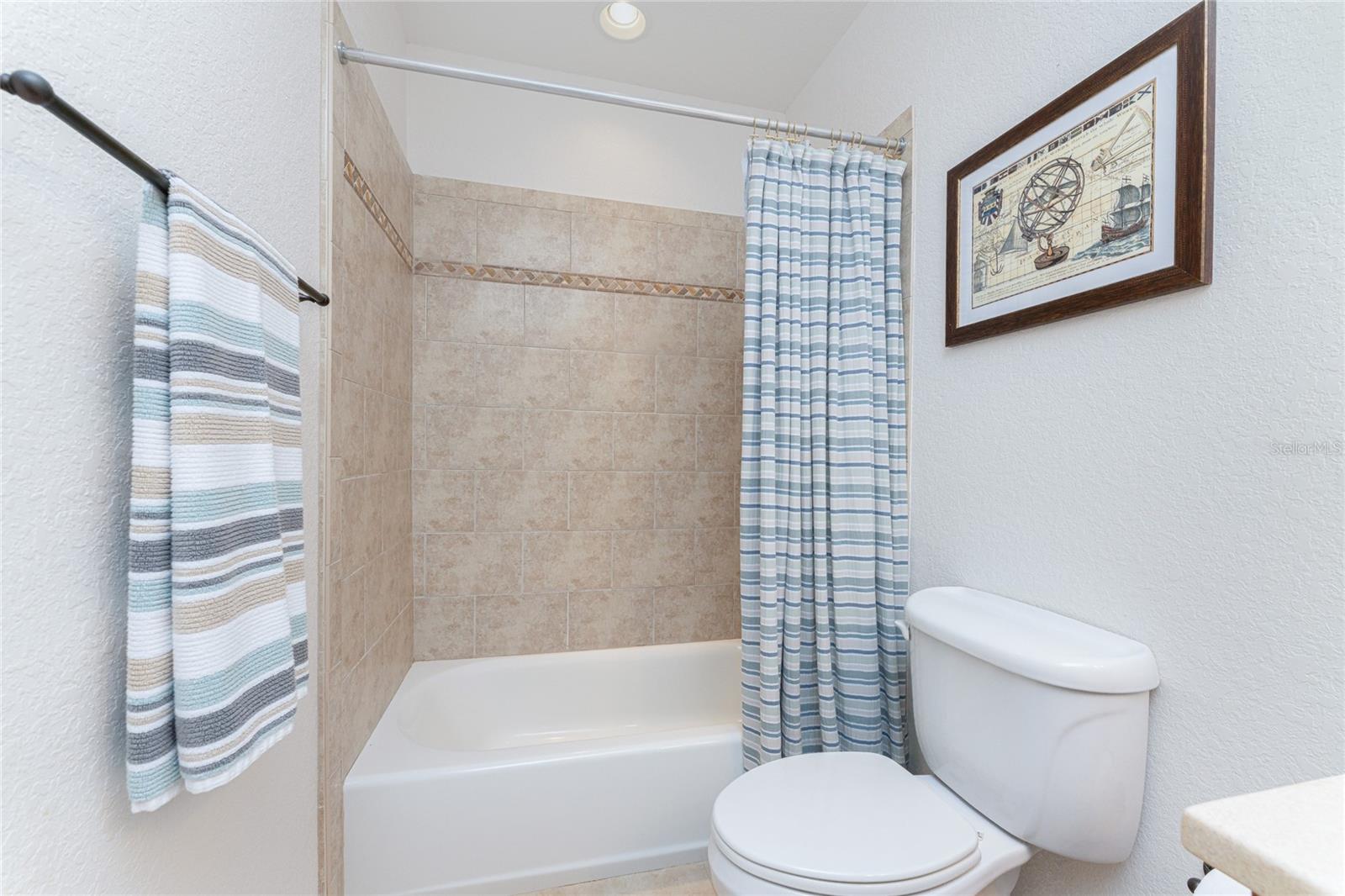 Image 28 of 58 For 352 Boundary Boulevard 352l