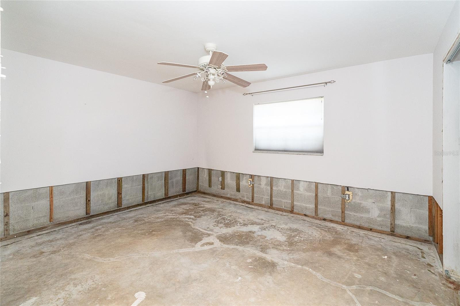 Image 10 of 29 For 514 Tarpon Way