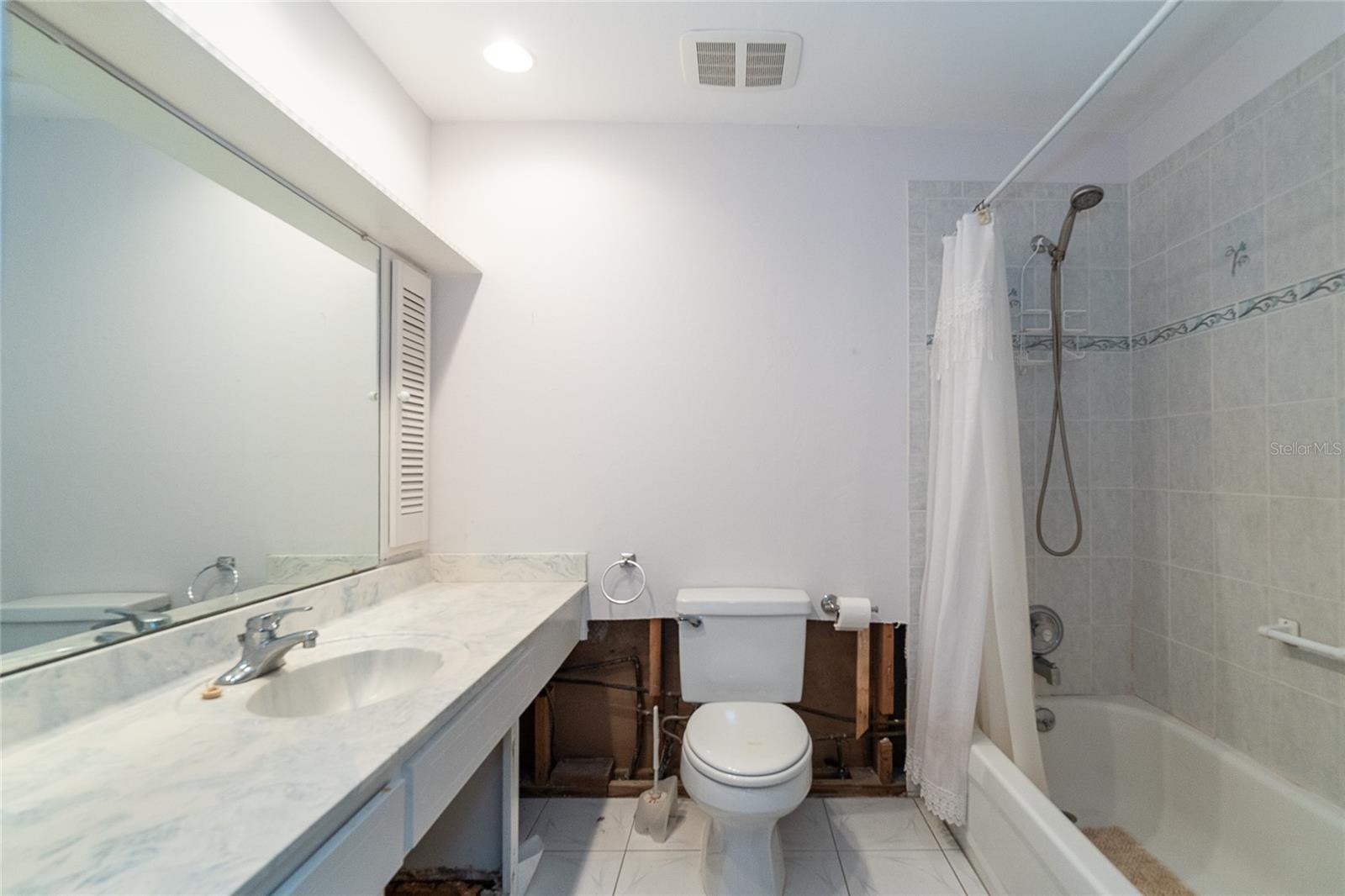 Image 11 of 29 For 514 Tarpon Way