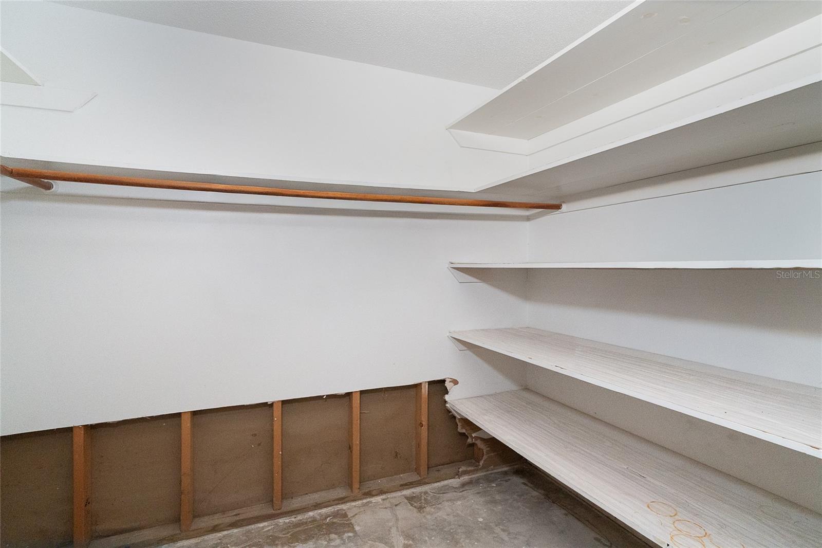 Image 12 of 29 For 514 Tarpon Way