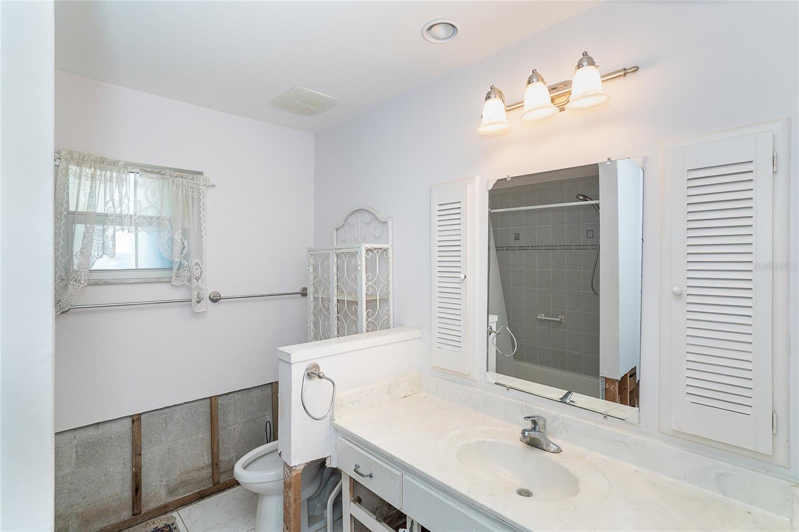 Image 14 of 29 For 514 Tarpon Way