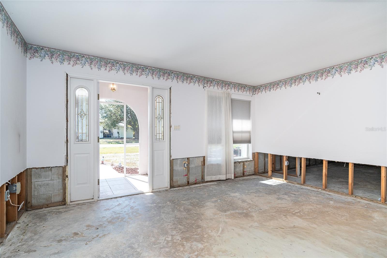 Image 5 of 29 For 514 Tarpon Way