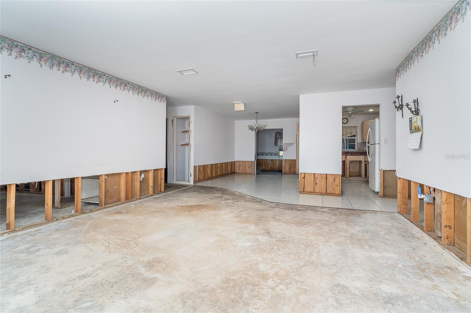 Image 6 of 29 For 514 Tarpon Way