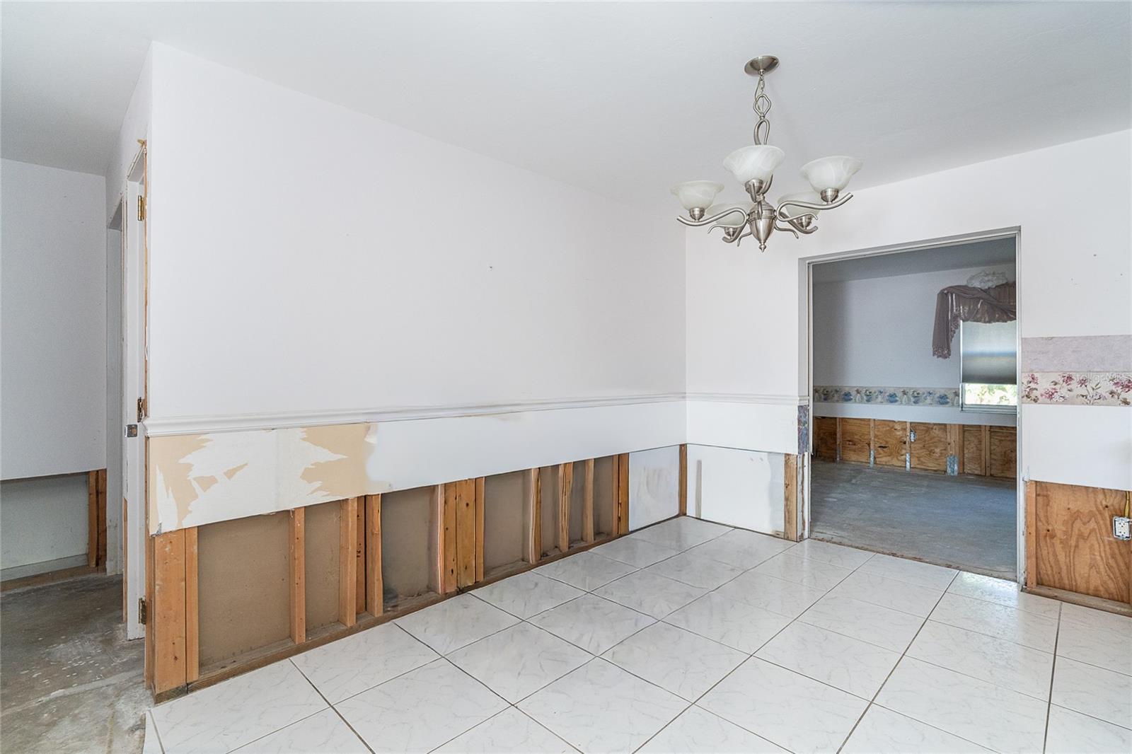 Image 7 of 29 For 514 Tarpon Way