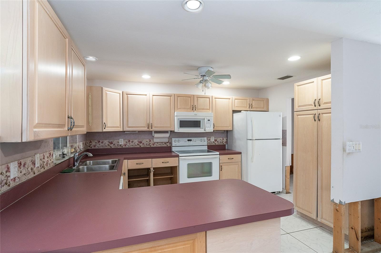 Image 8 of 29 For 514 Tarpon Way