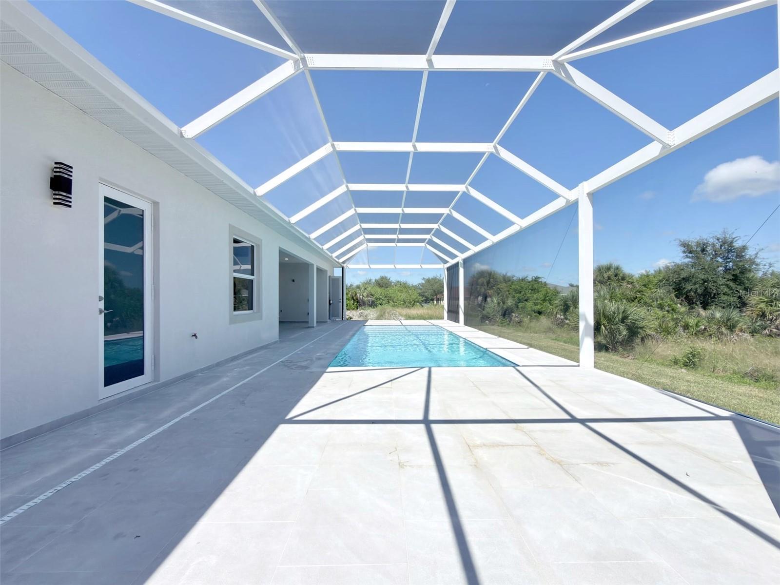 Image 15 of 53 For 14663 Lillian Circle