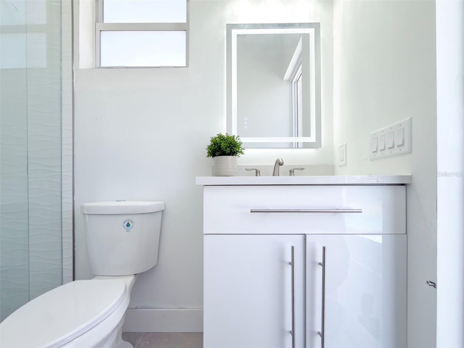 Image 17 of 53 For 14663 Lillian Circle