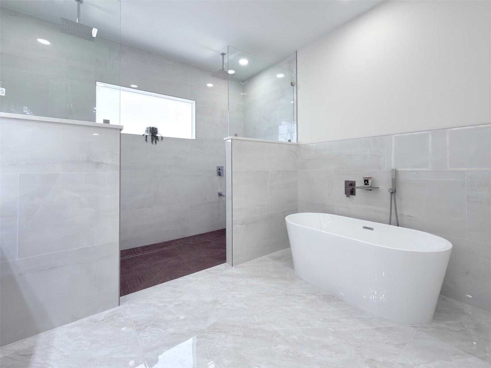 Image 24 of 53 For 14663 Lillian Circle