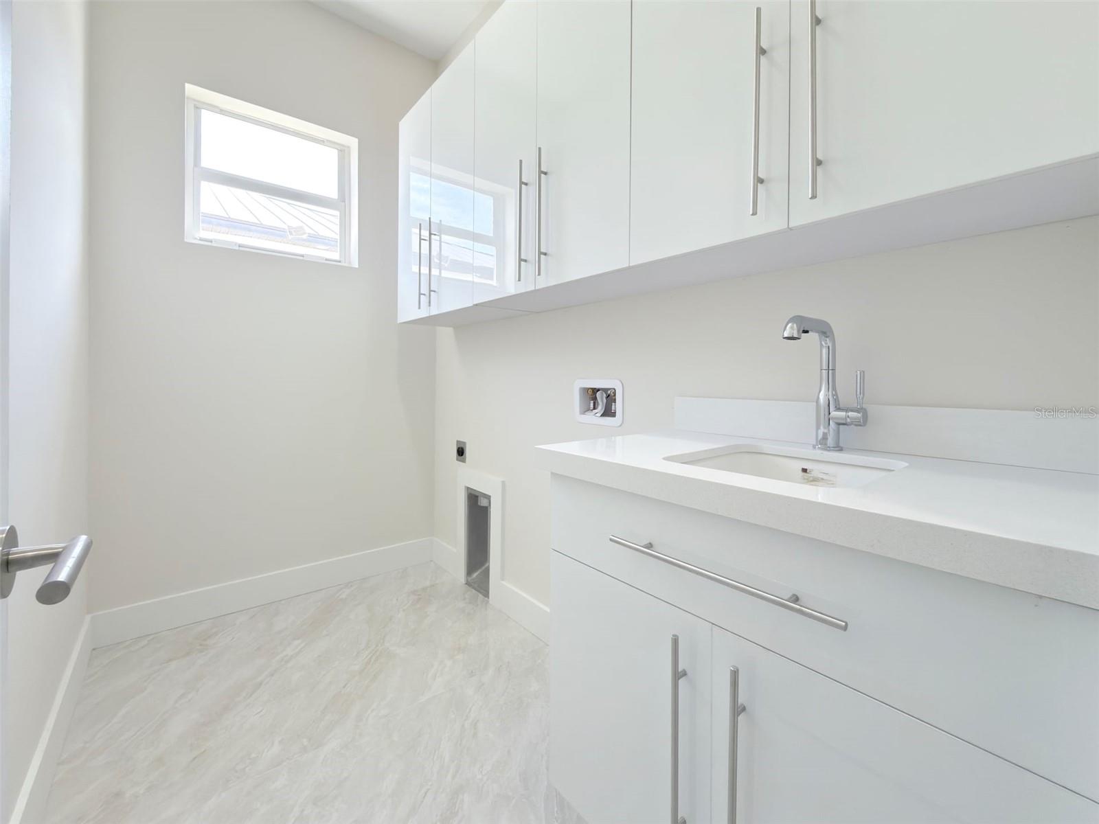 Image 45 of 53 For 14663 Lillian Circle