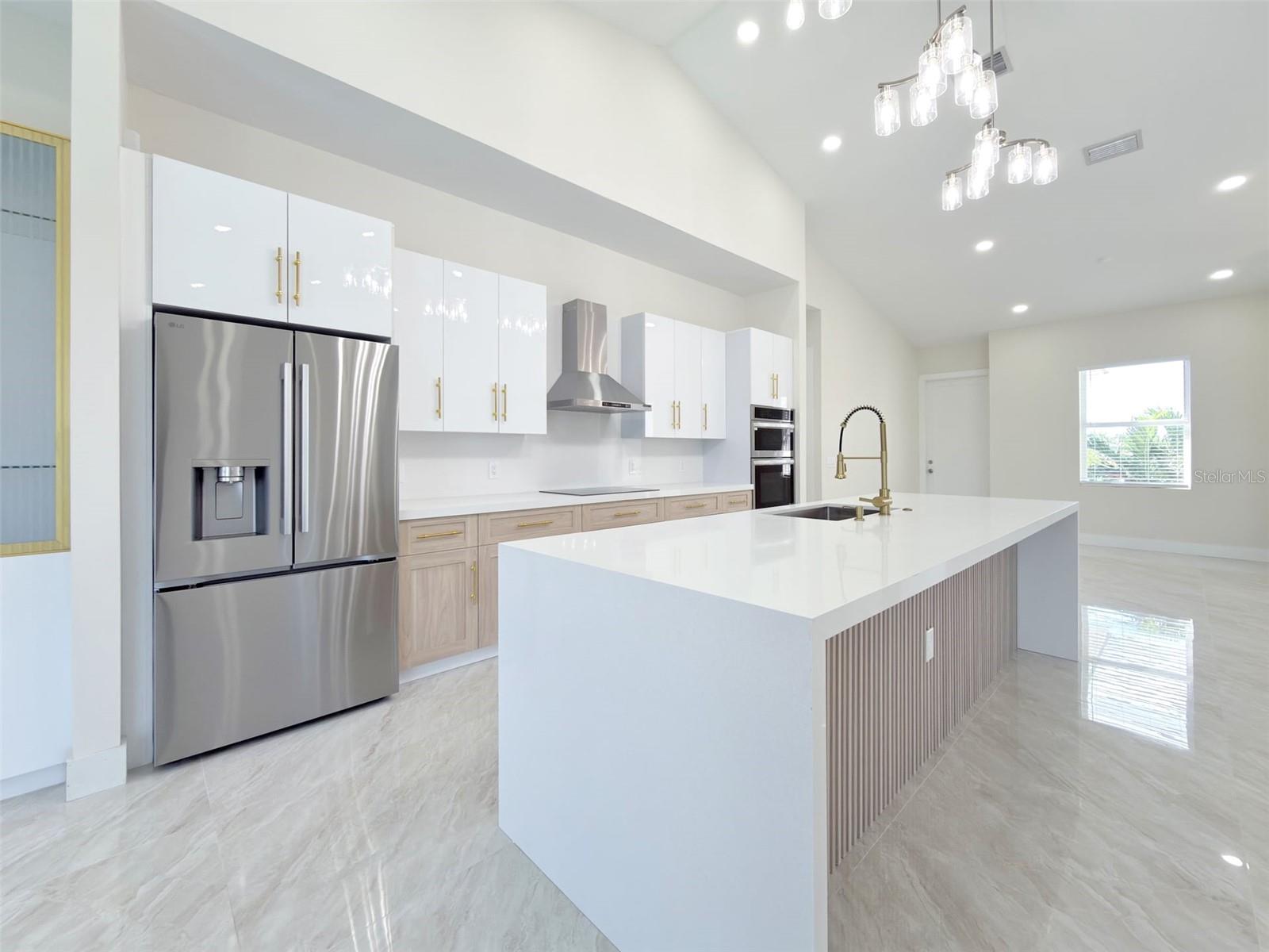 Image 7 of 53 For 14663 Lillian Circle