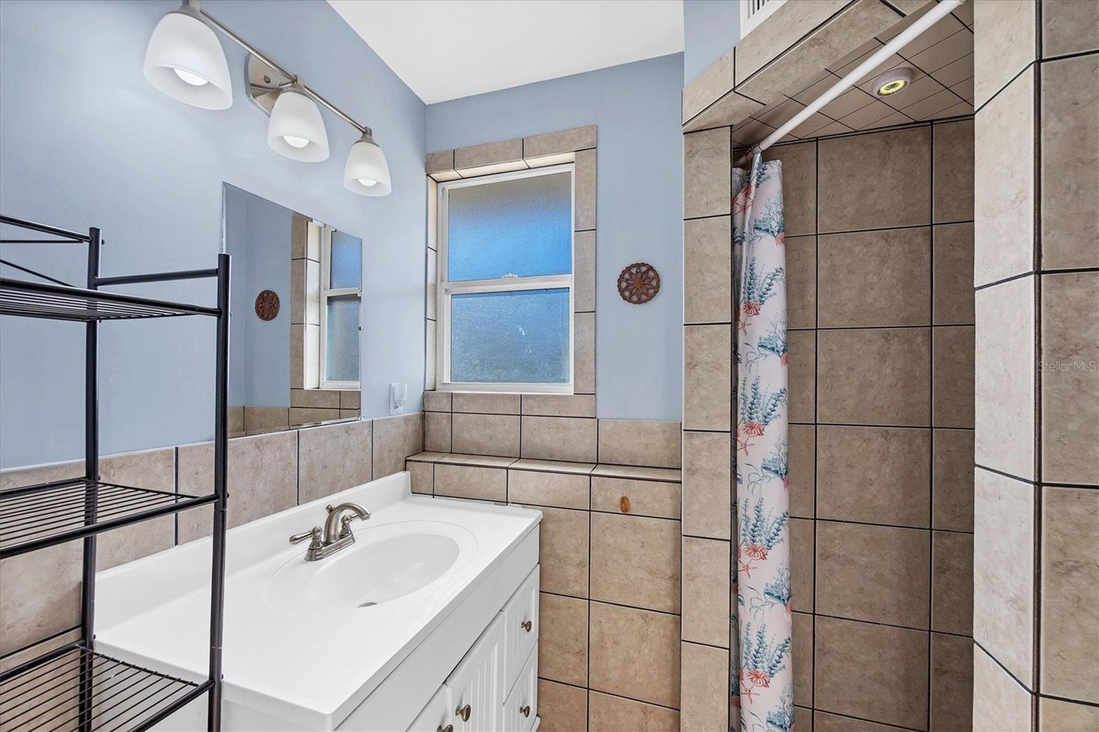 Image 16 of 23 For 831 1st Street