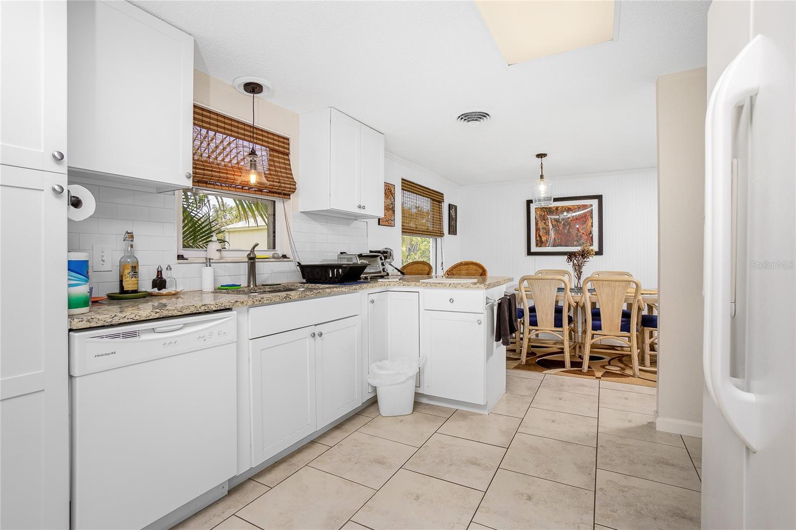 Image 12 of 38 For 1725 Blue Bird Lane