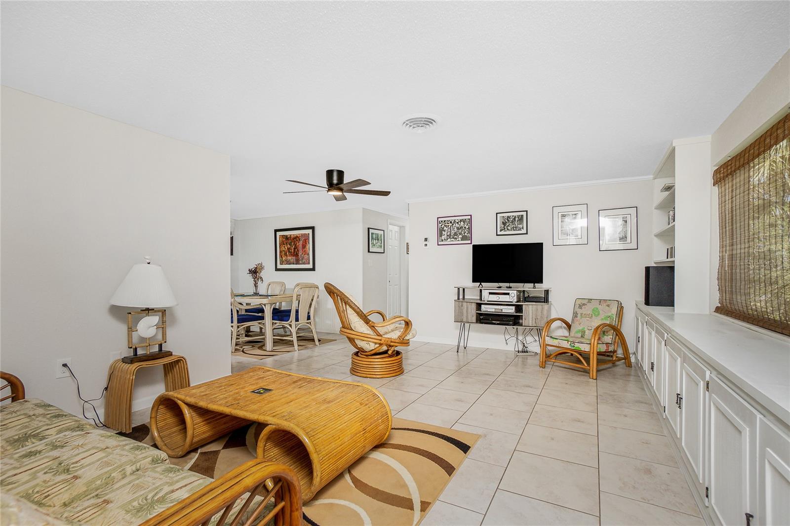 Image 7 of 38 For 1725 Blue Bird Lane