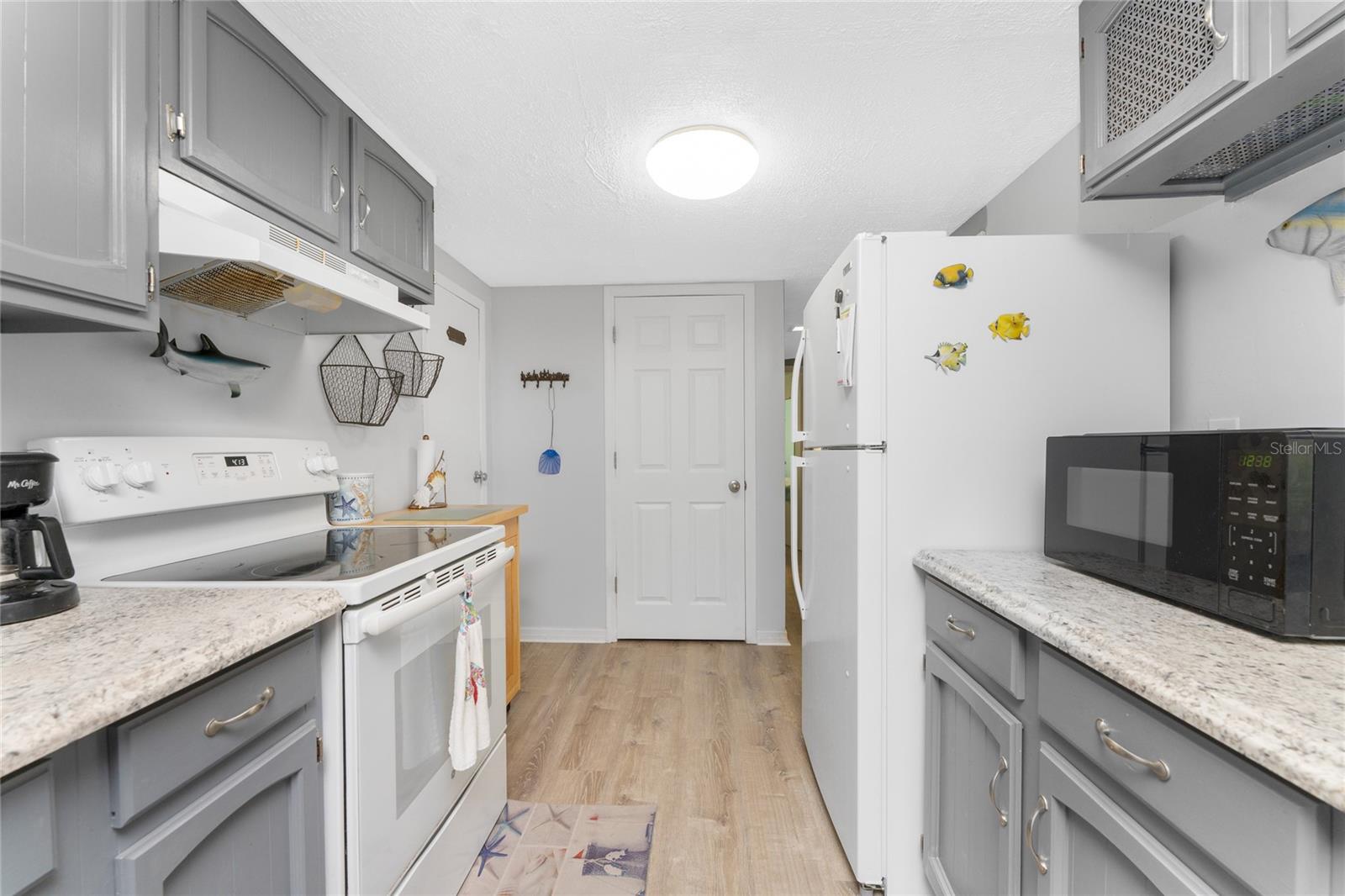 Image 12 of 45 For 619 Via Cala