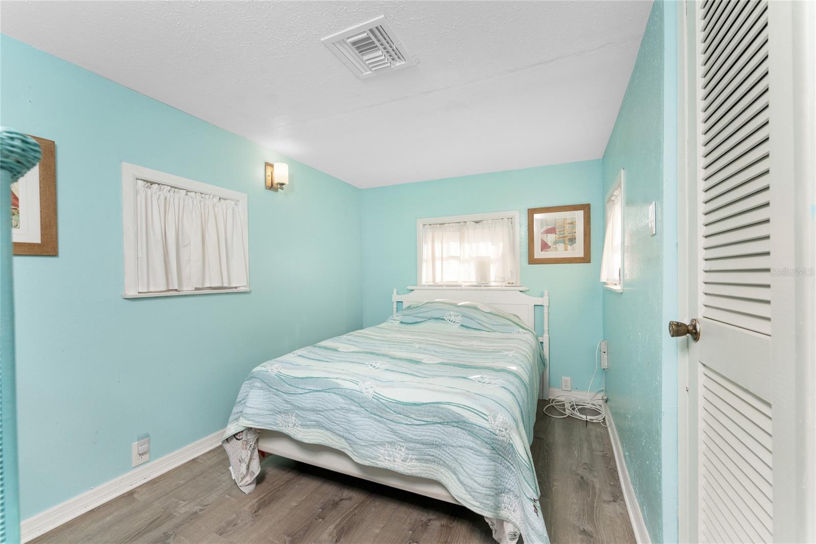 Image 16 of 45 For 619 Via Cala