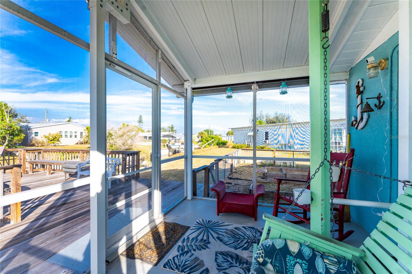 Image 26 of 45 For 619 Via Cala