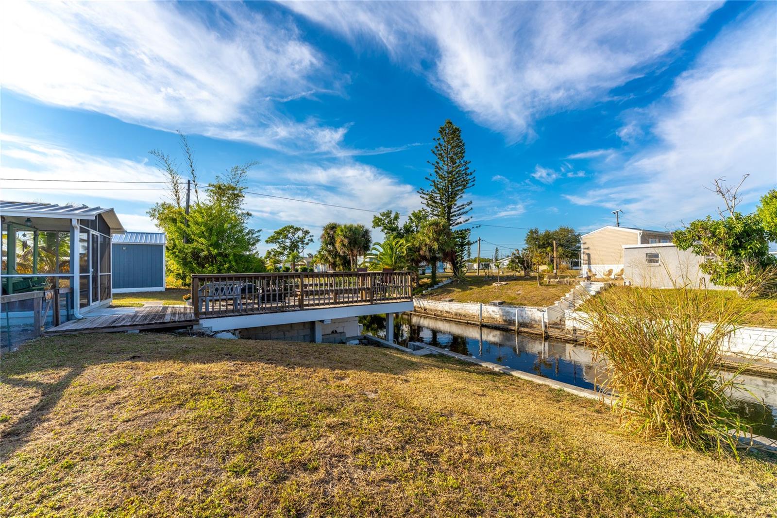 Image 33 of 45 For 619 Via Cala