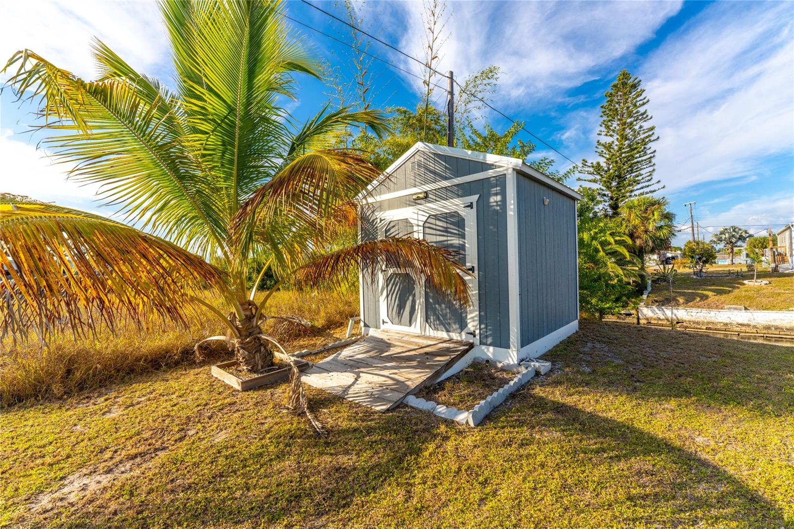 Image 38 of 45 For 619 Via Cala