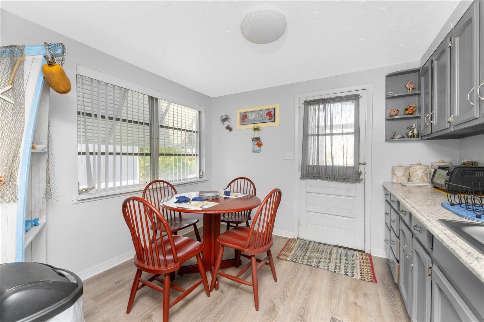 Image 8 of 45 For 619 Via Cala