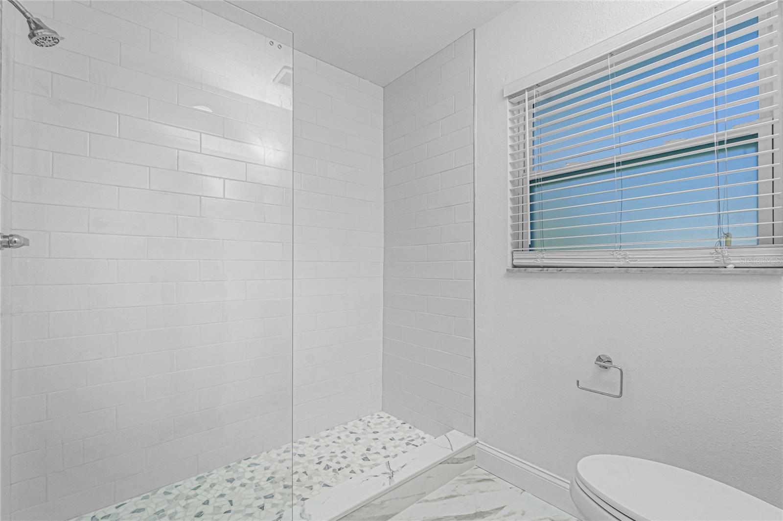 Image 16 of 24 For 1081 Humboldt Street