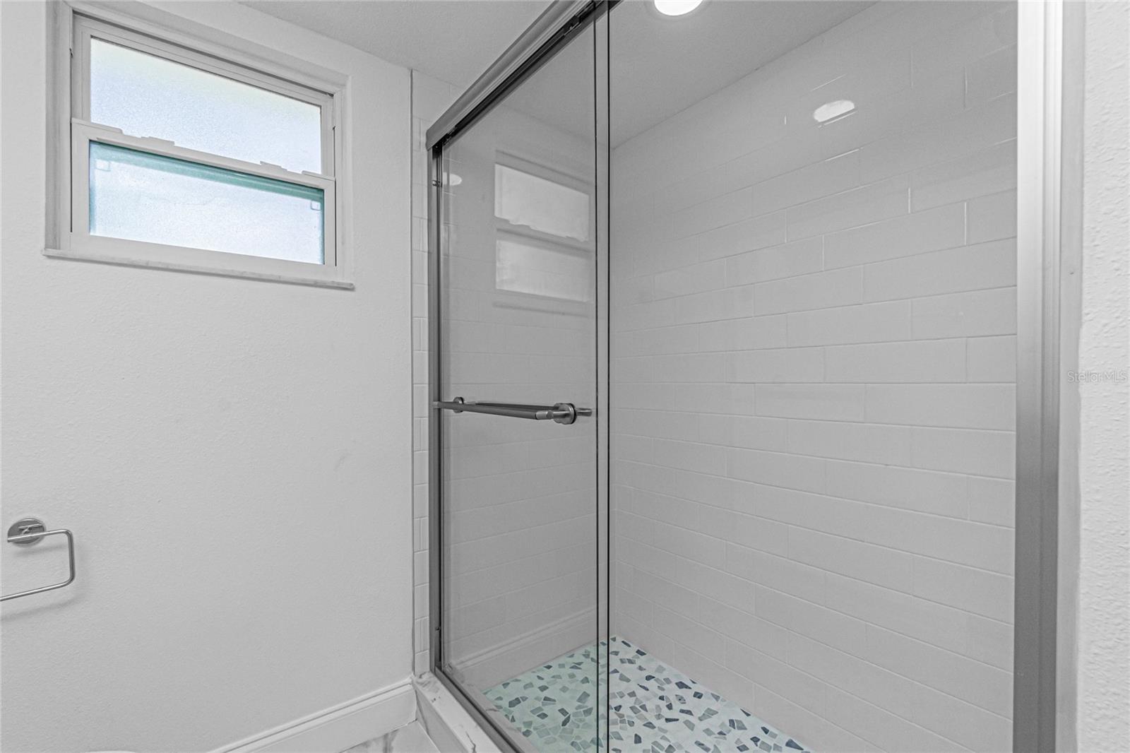 Image 18 of 24 For 1081 Humboldt Street