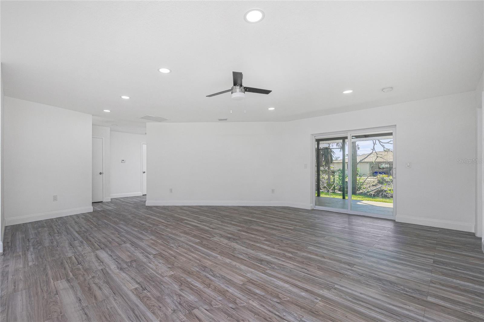 Image 7 of 24 For 1081 Humboldt Street