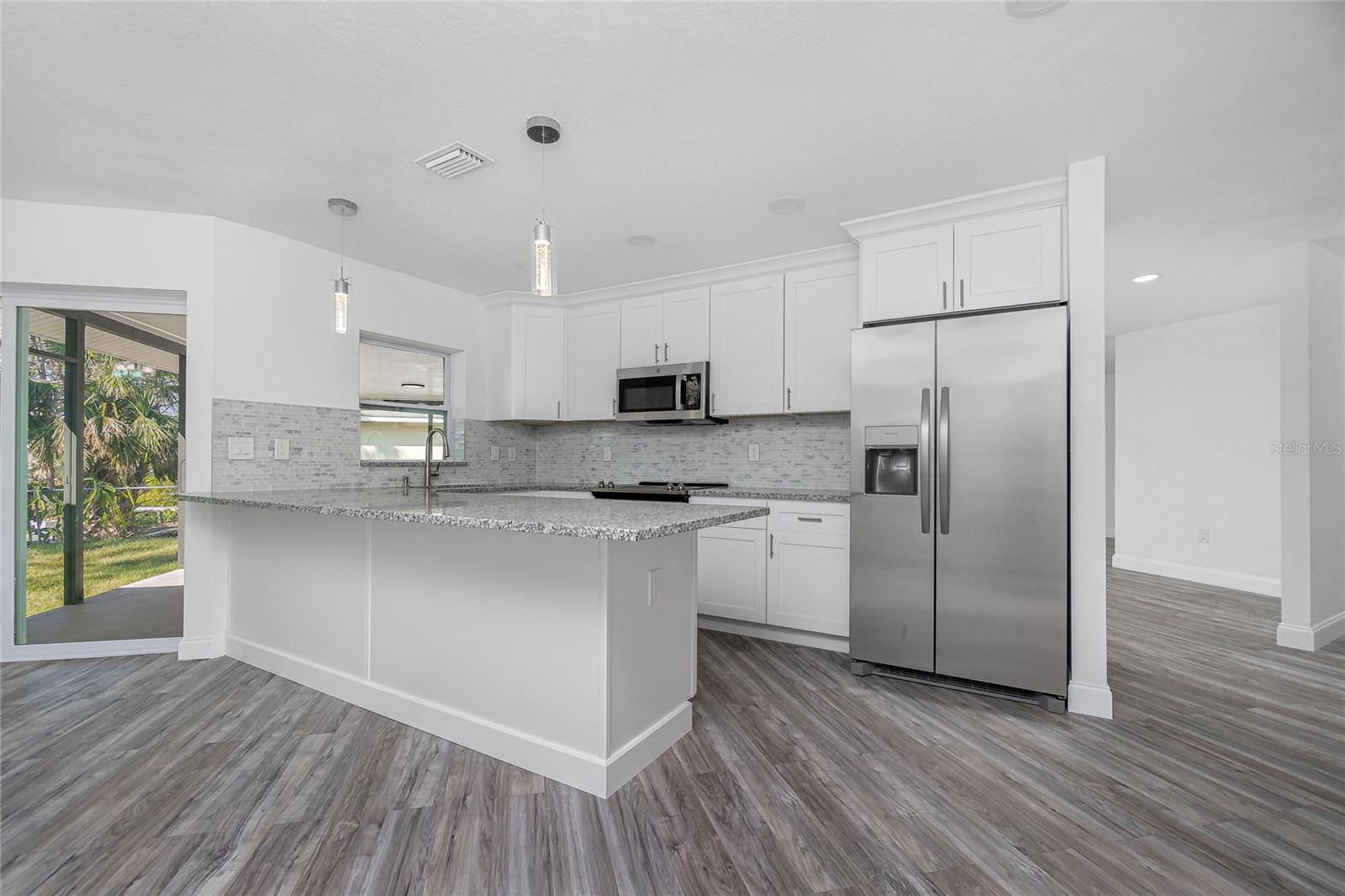 Image 9 of 24 For 1081 Humboldt Street