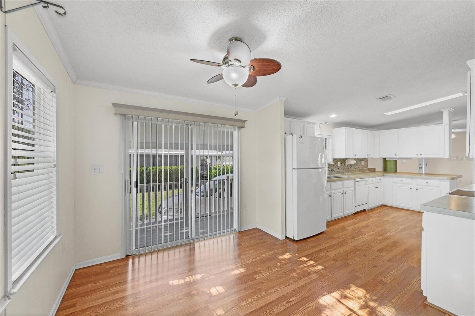 Image 16 of 38 For 9077 Pinehaven Way