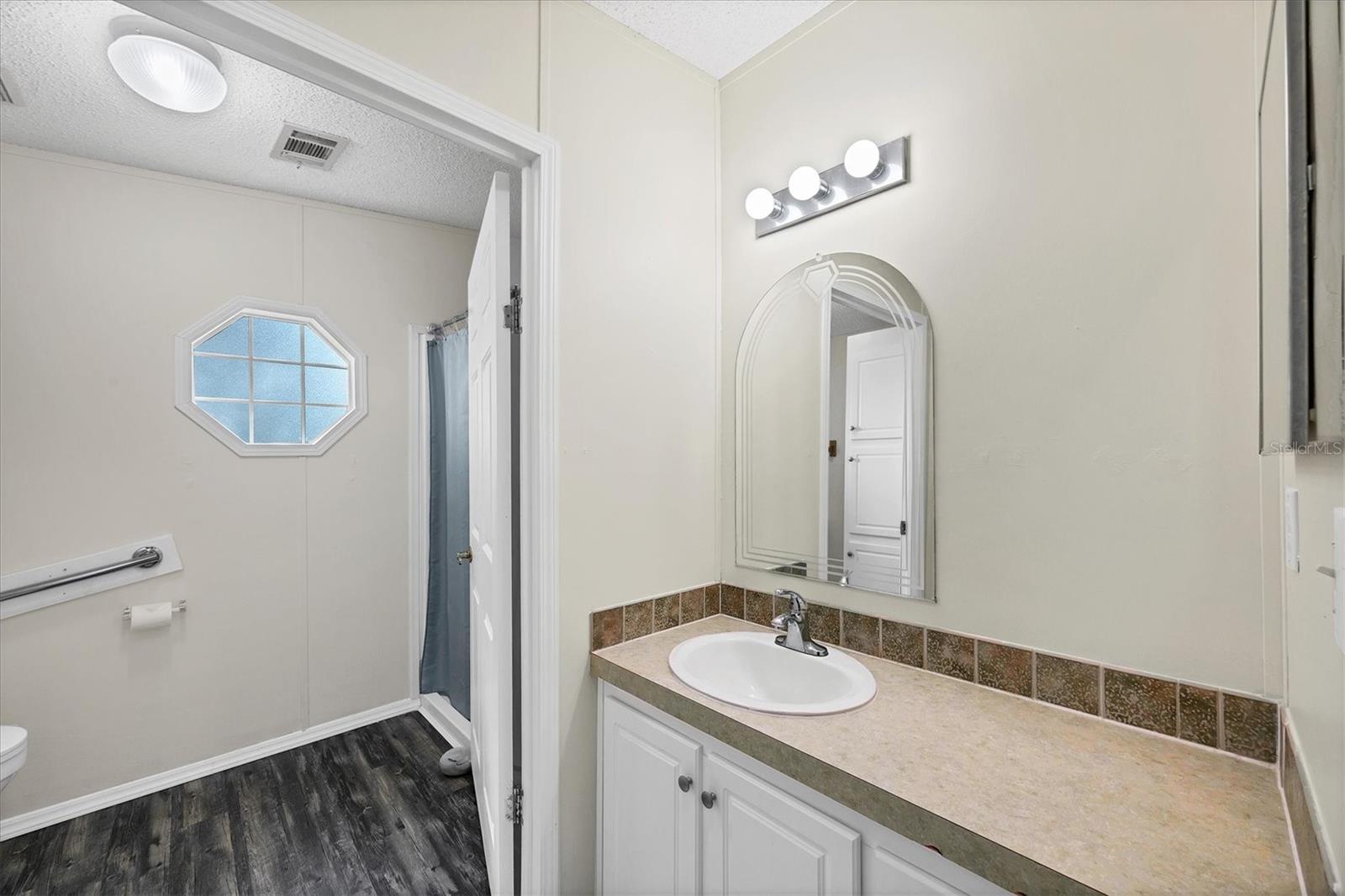 Image 20 of 38 For 9077 Pinehaven Way