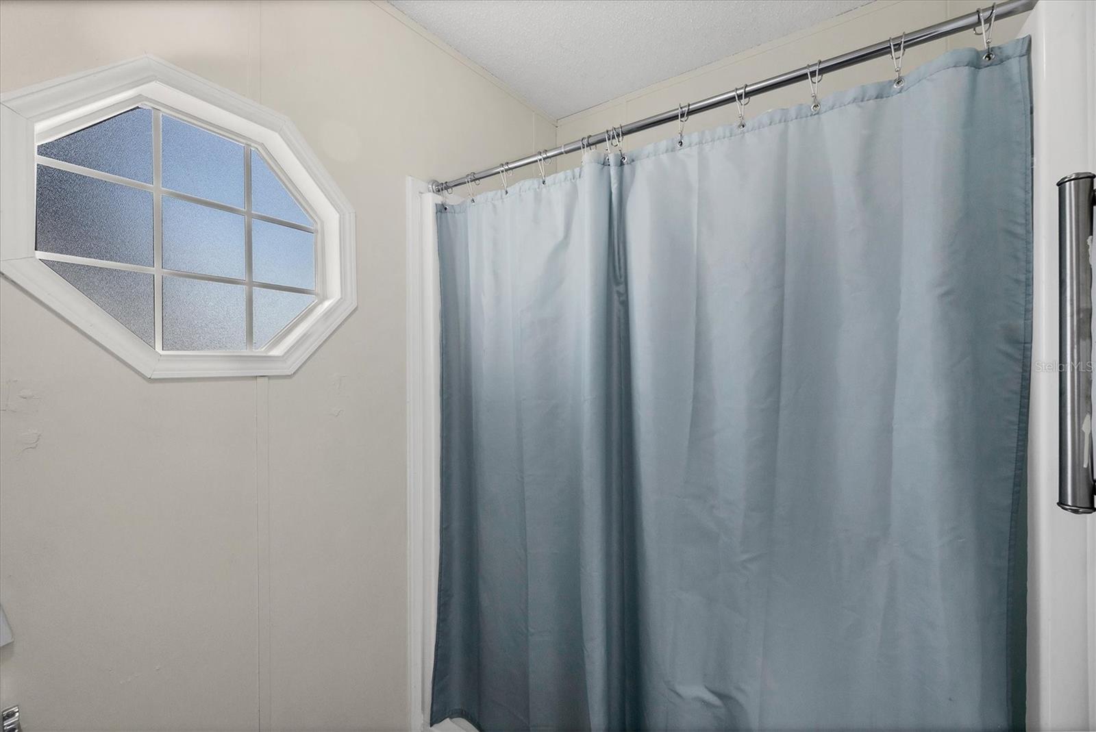 Image 21 of 38 For 9077 Pinehaven Way