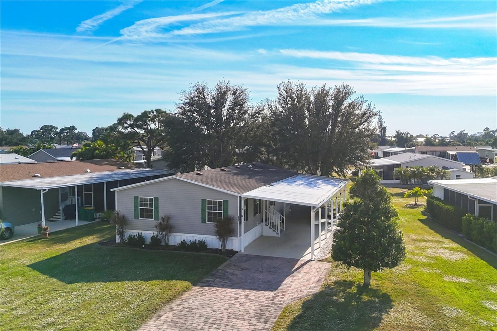 Image 28 of 38 For 9077 Pinehaven Way