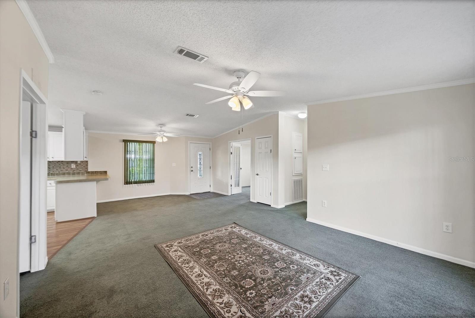 Image 7 of 38 For 9077 Pinehaven Way