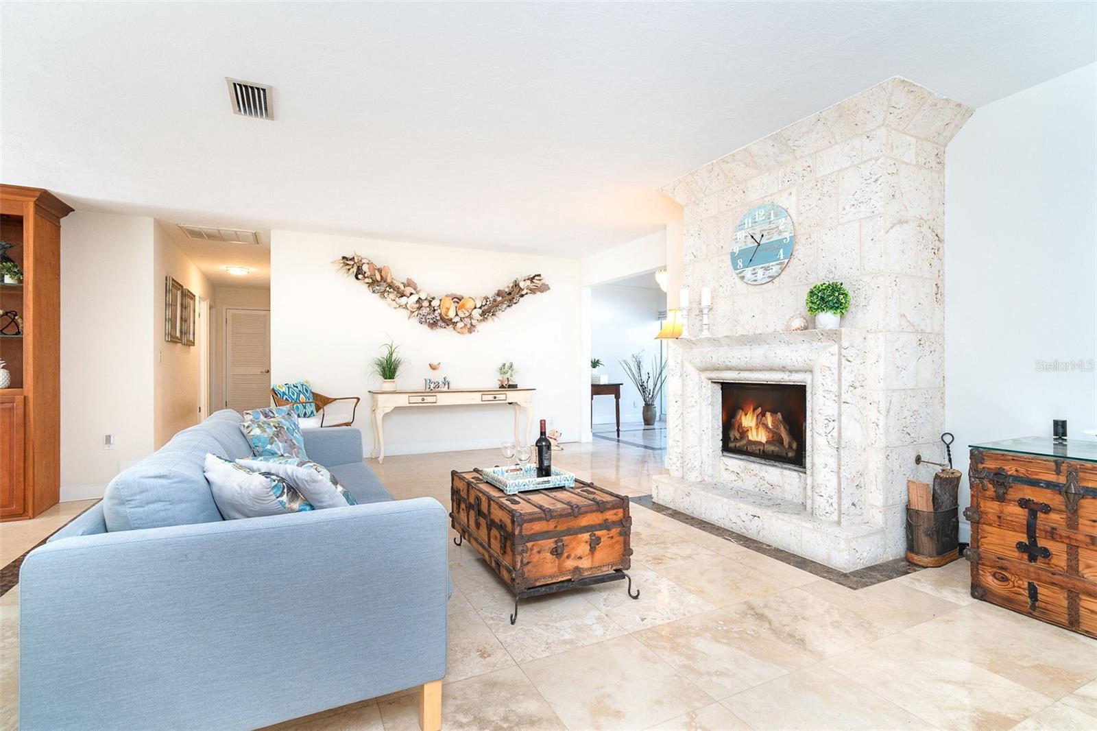 Image 10 of 83 For 1648 Shelburne Lane