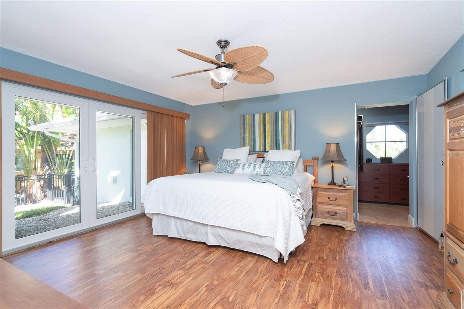 Image 25 of 83 For 1648 Shelburne Lane