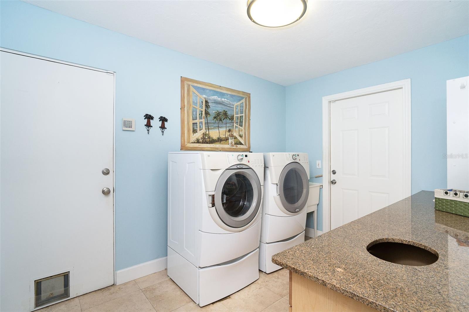 Image 30 of 83 For 1648 Shelburne Lane