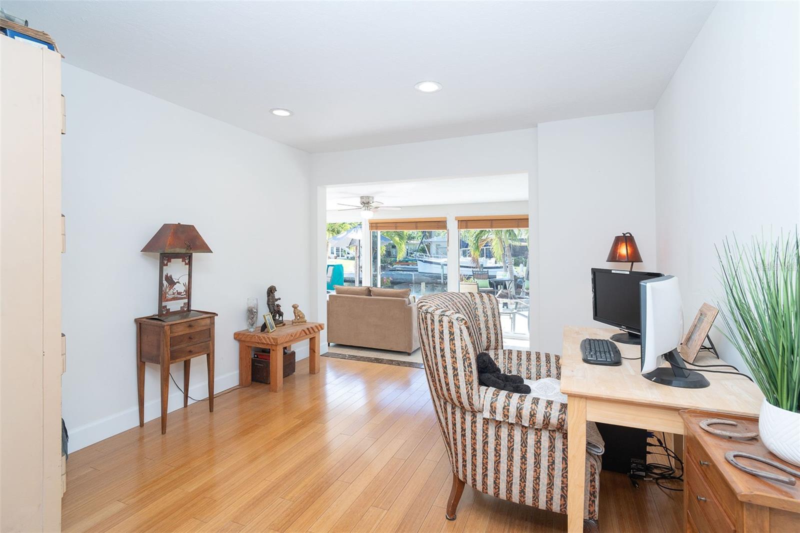 Image 35 of 83 For 1648 Shelburne Lane