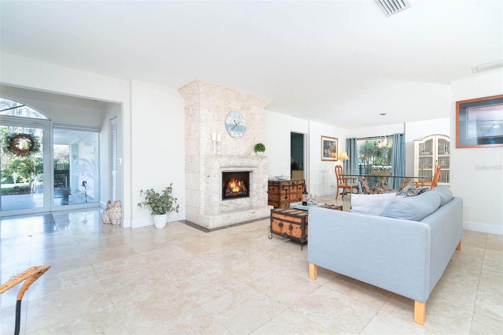 Image 9 of 83 For 1648 Shelburne Lane