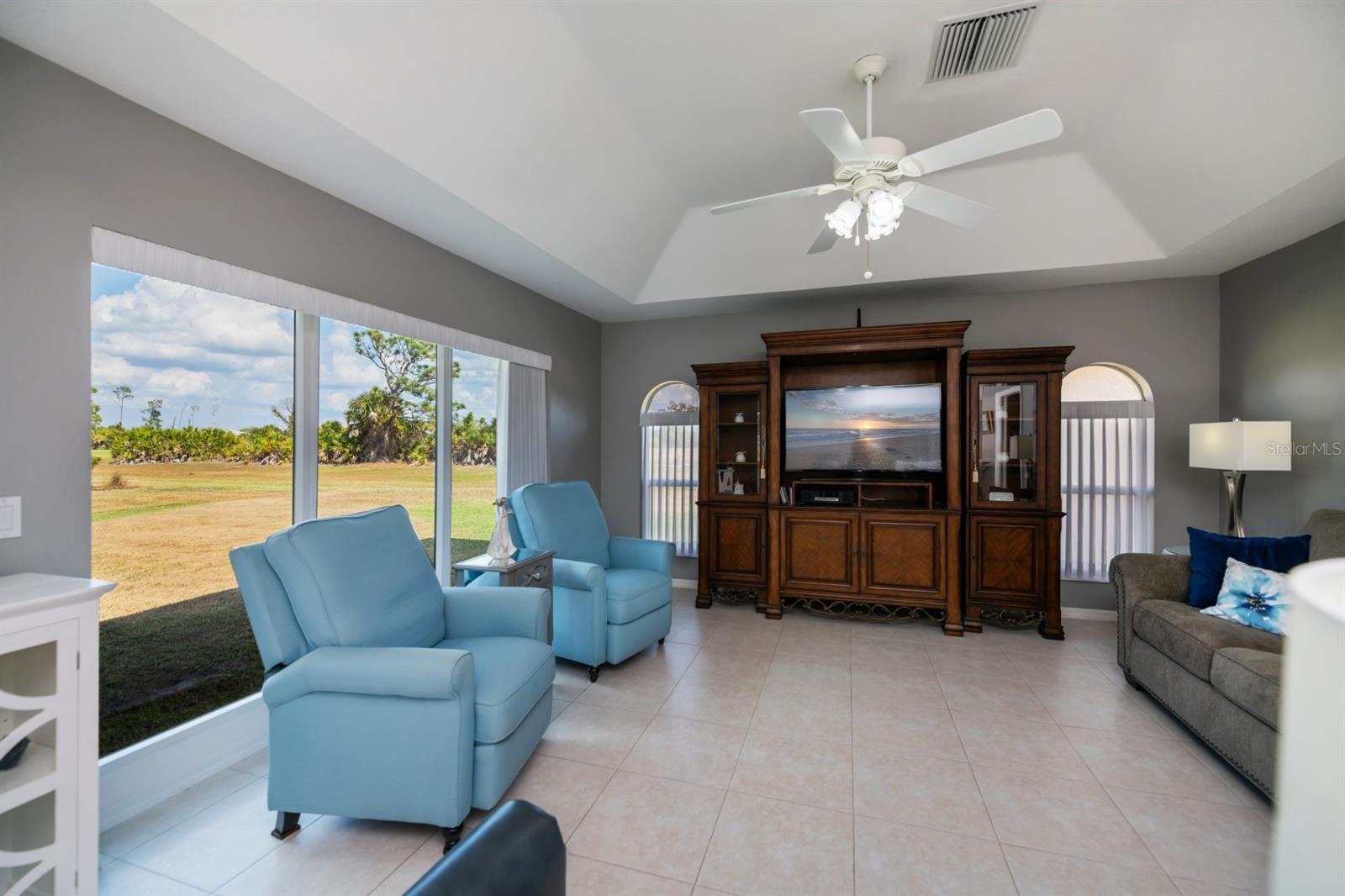 Image 33 of 74 For 82 Pinehurst Place