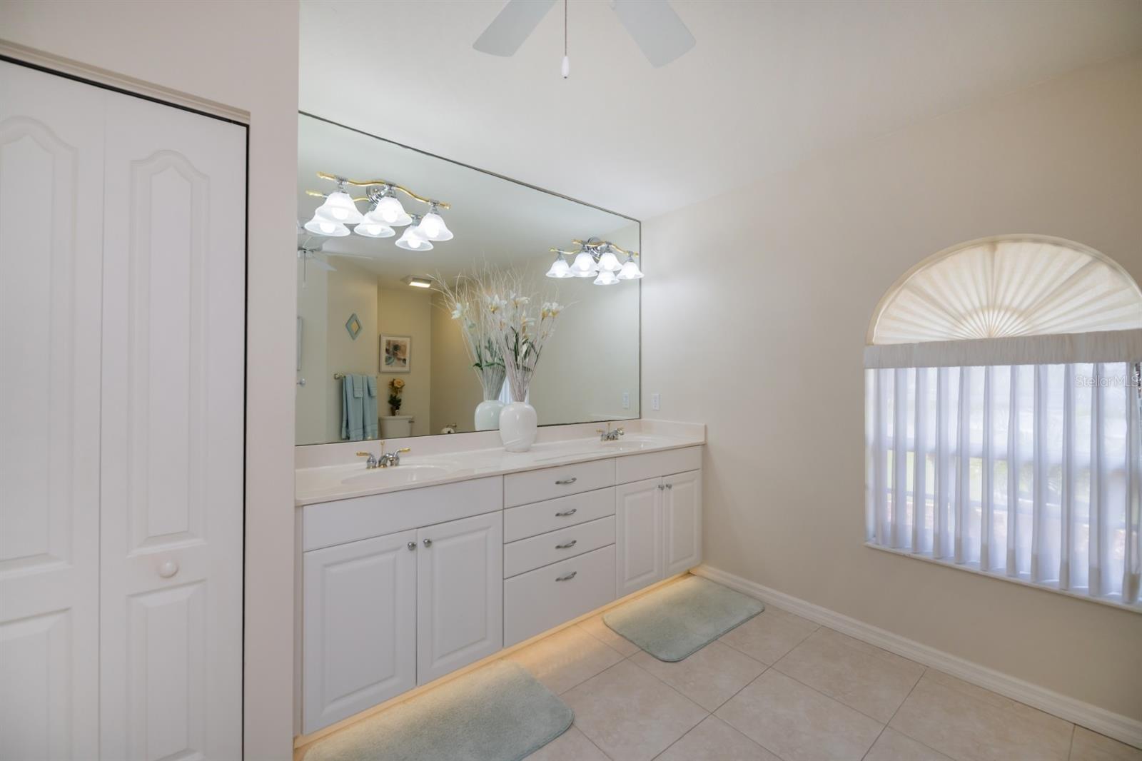 Image 43 of 74 For 82 Pinehurst Place