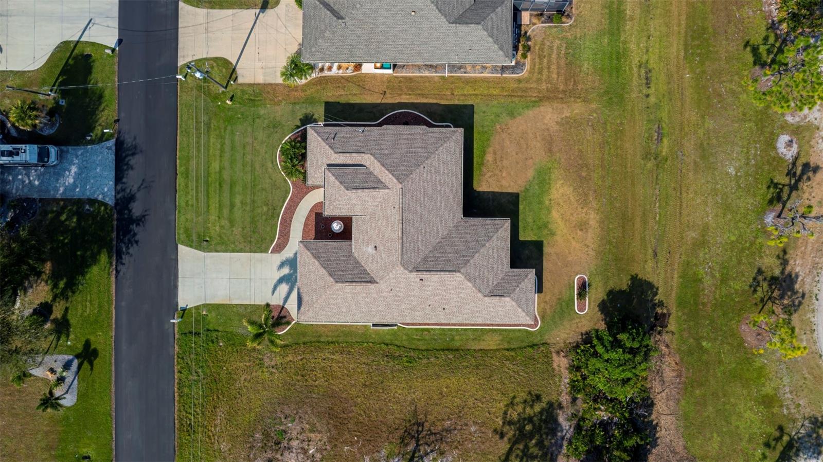 Image 7 of 74 For 82 Pinehurst Place